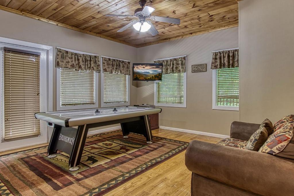 Mountain Tyme, Hot Tub, Pool Table, Game Room, 1089 Free Tickets Each Paid Day, Dollywood And More Sevierville Exterior photo
