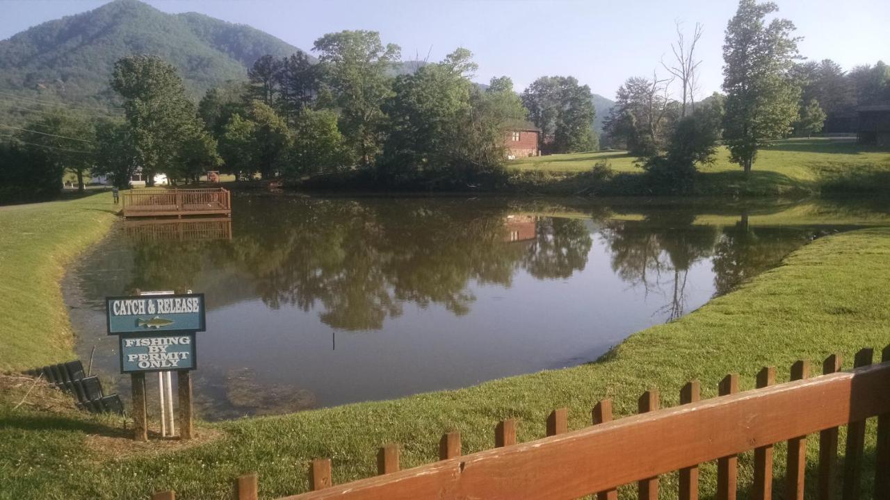 Mountain Tyme, Hot Tub, Pool Table, Game Room, 1089 Free Tickets Each Paid Day, Dollywood And More Sevierville Exterior photo